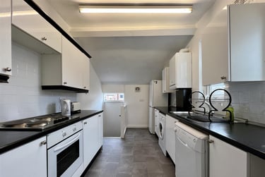 6 bed house, Newlands Road, South Gosfoth, Newcastle, NE23NT - Image 2